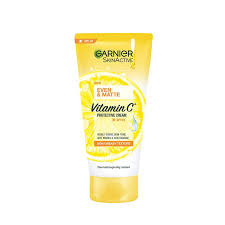 Garnier Even & Matte Vitamin C Protective Cream SPF 30